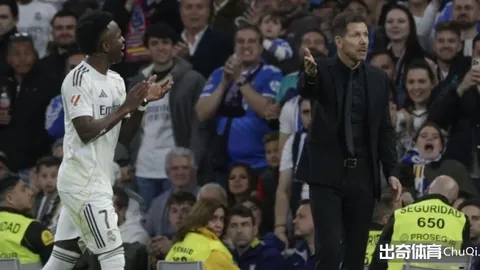 英格兰队长凯恩冲刺百球大关，领袖风范再展光芒。